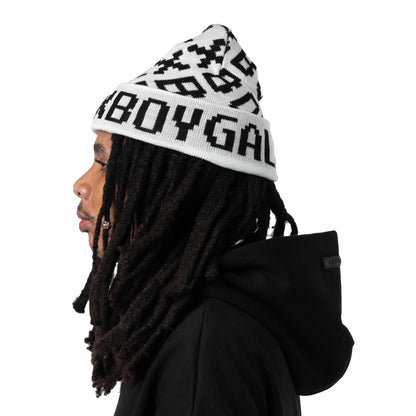 8-BIT KNIT HAT