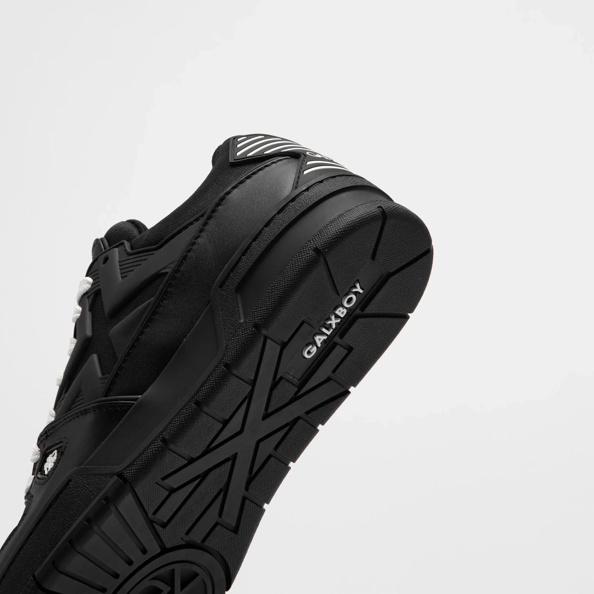 012 TRAINER